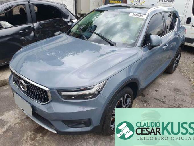 VOLVO XC40 20/20